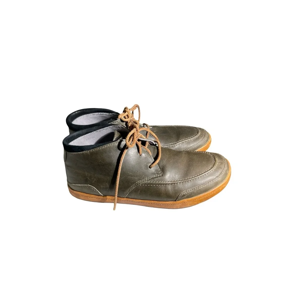 OluKai Paia Mens Size 9 Dark Olive Green Leather Chukka Boots 10251-NUNU